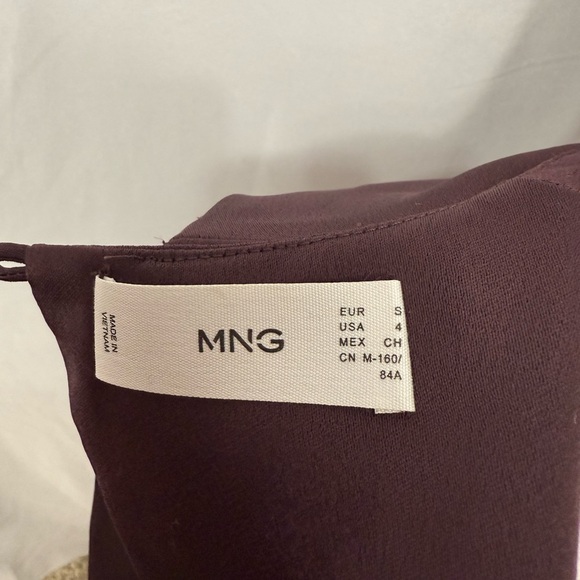 Elegant Long Sleeve Silk Dress - Picture 4 of 4